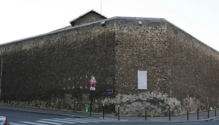 Αυτό-είναι-το-κελί-του-Σαρκοζί-στη-φυλακή