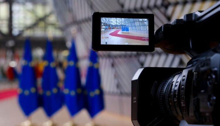 Οι-27-«τεντώνουν-το-σχοινί»-με-τη-Ρωσία