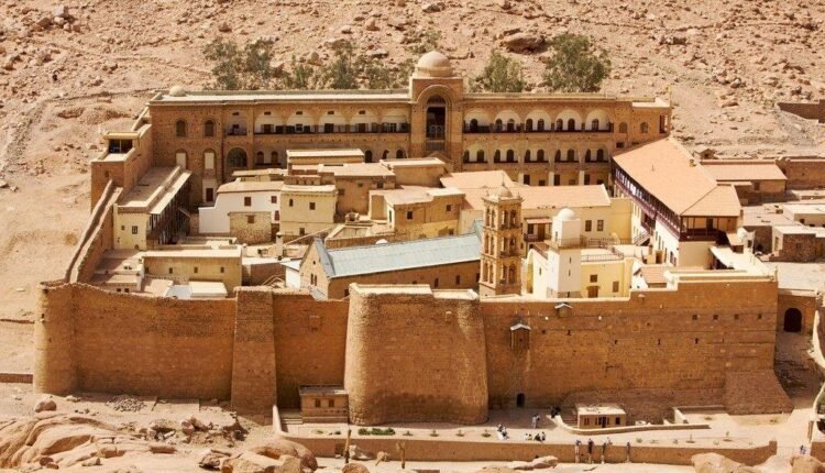 Στην-Αίγυπτο-ο-Κ.-Μητσοτάκης-για-την-ενθρόνιση-του-νέου-Αρχιεπισκόπου-Σινά