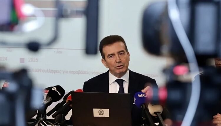 Μ.-Χρυσοχοΐδης-από-Κρήτη:-Δεν-θα-κάνουν-κουμάντο-στο-νησί-οι-τοπικές-μαφίες-και-οι-νταήδες