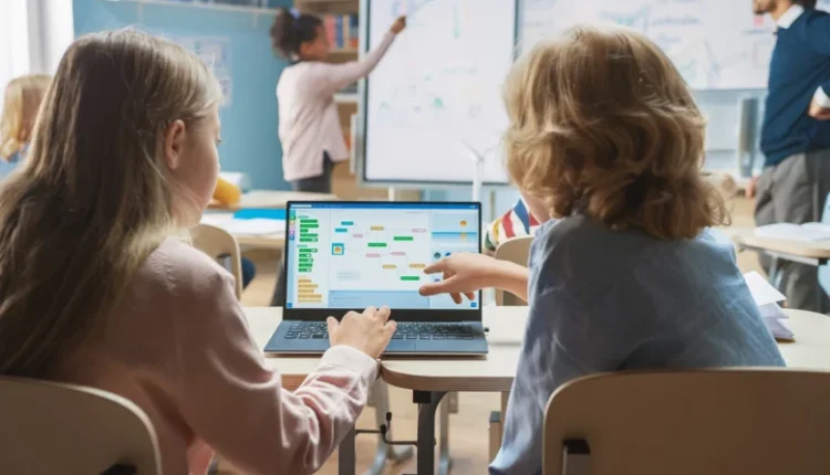 Ενισχύεται-το-Ψηφιακό-Φροντιστήριο-από-σήμερα