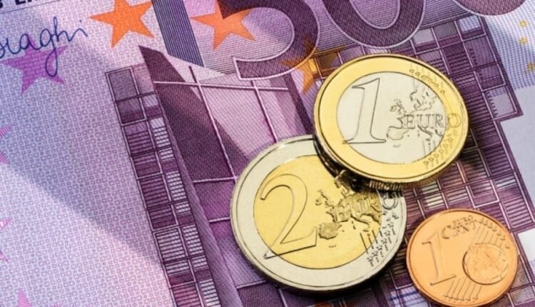 Το-ευρώ-ενισχύεται-0,23%,-στα-1,1616-δολάρια