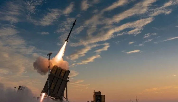 Η-Ελλάδα-διαπραγματεύεται-με-το-Ισραήλ-την-αγορά-πυραυλικών-συστημάτων-για-την-«Ασπίδα-του-Αχιλλέα»