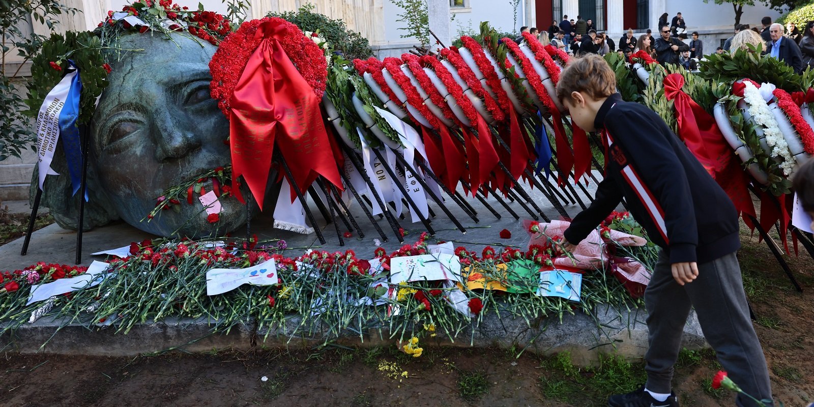 Κορυφώνονται-οι-εκδηλώσεις-για-την-52η-επέτειο-του-Πολυτεχνείου:-Κυκλοφοριακές-ρυθμίσεις