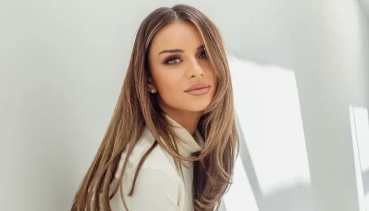 Το-νέο-τρυφερό-story-της-Ελένης-Τσολάκη