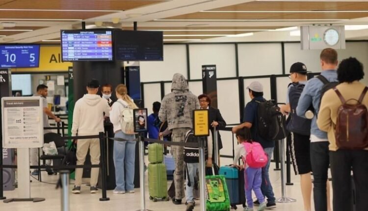 ΗΠΑ:-Αποκαθίσταται-σταδιακά-η-κίνηση-στα-αεροδρόμια-μετά-το-χάος-που-έφερε-το-κυβερνητικό-shutdown