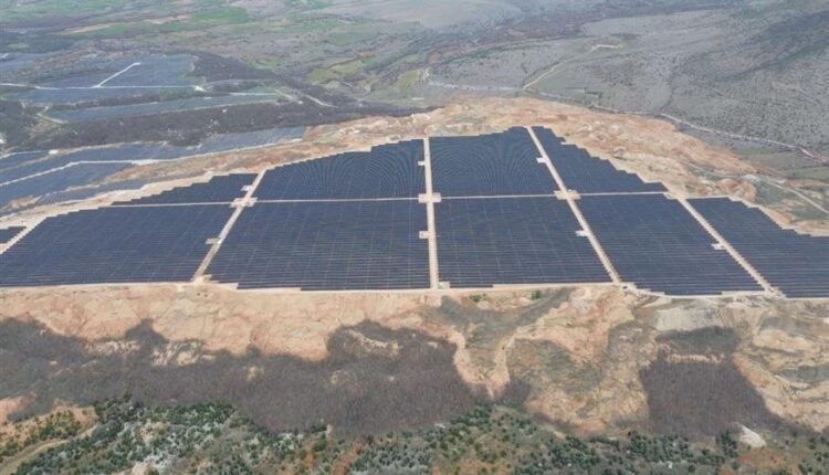 ΔΕΗ:-Στα-e1,7-δισ-τα-ebitda-εννεαμήνου-–-Επενδύσεις-e1,9-δισ.,-σε-ΑΠΕ-το-88%