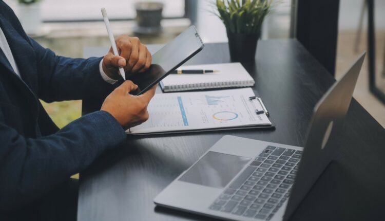 Εσωστρεφείς-σε-καριέρα:-Οι-οκτώ-δεξιότητες‑κλειδί-που-αναδεικνύουν-την-αποδοτικότητά-τους