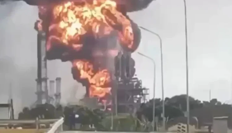 Φωτιά-σε-διυλιστήριο-στην-ανατολική-Βενεζουέλα