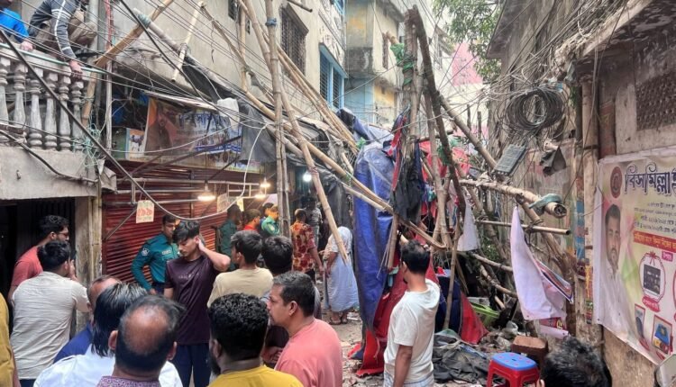 Σεισμός-5,5-Ρίχτερ-στο-Μπανγκλαντές-–-Τρεις-νεκροί