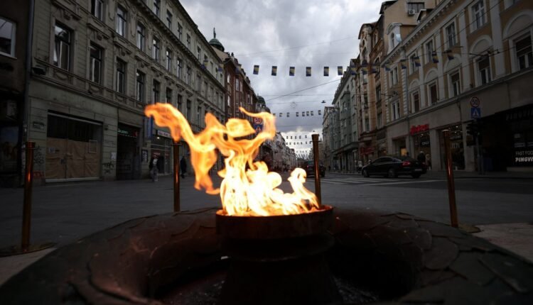 Βοσνία:-Αντιμέτωπη-με-τον-φόβο-της-διαίρεσης,-30-χρόνια-μετά-την-ειρηνευτική-συμφωνία-του-Ντέιτον