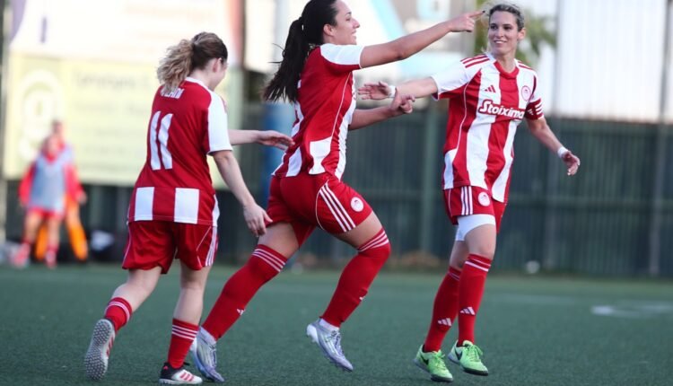 Ποδόσφαιρο-Γυναικών:-Επτάρα-του-Ολυμπιακού-επί-του-Εθνικού