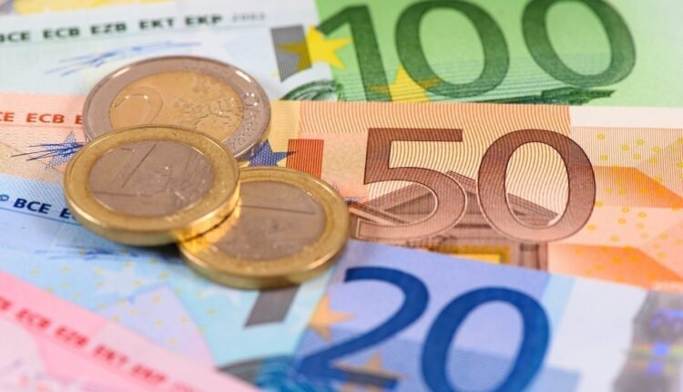 Ενισχύσεις-600-εκατ-ευρώ-από-σήμερα-σε-2,4-εκατ.-πολίτες