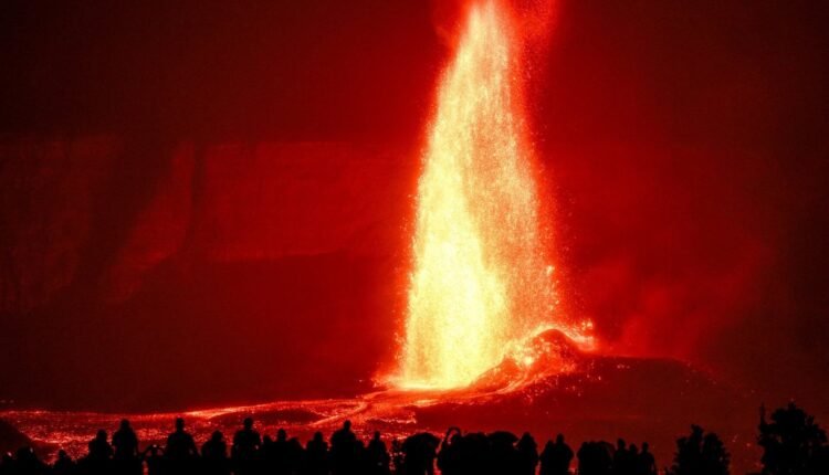 Χαβάη:-Νέα-έκρηξη-και-ποτάμια-λάβας-στο-ηφαίστειο-Κιλαουέα