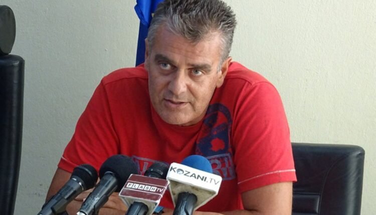 Συνεχίζει-για-8η-ημέρα-την-απεργία-πείνας-έξω-από-τον-Άρειο-Πάγο-ο-Αντώνης-Δασκαλόπουλος