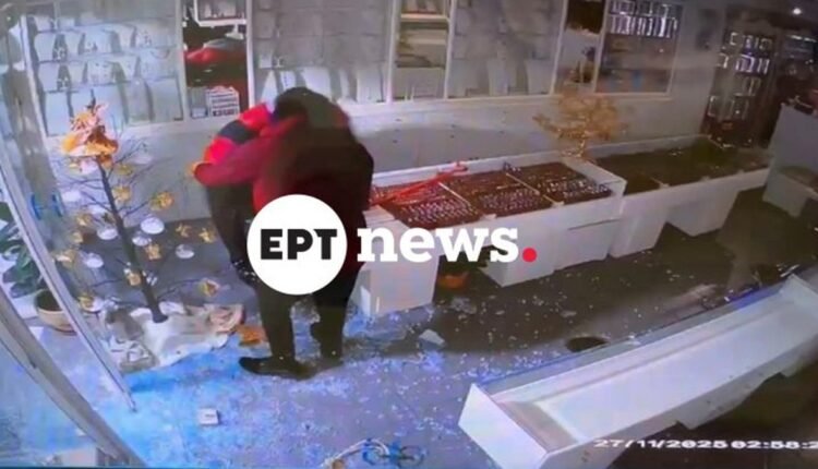 Θρασύτατη-διάρρηξη-σε-κοσμηματοπωλείο-στην-Καλαμάτα