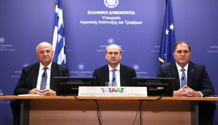 ΥΠΑΑΤ:-Πάνω-από-3,7-δισ.-ευρώ-μέχρι-τέλος-του-2025-στους-παραγωγούς