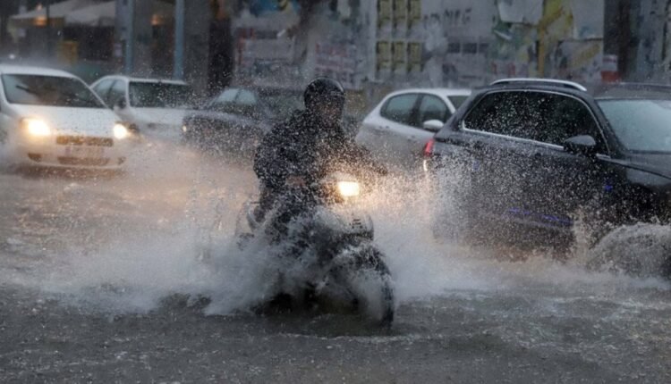ΕΜΥ:-Συνεχίζονται-τα-έντονα-καιρικά-φαινόμενα-–-Συστάσεις-της-ΓΓΠΠ-προς-τους-πολίτες