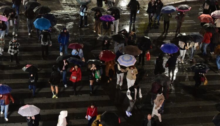 Προβλήματα-από-την-ισχυρή-καταιγίδα-στην-Αττική