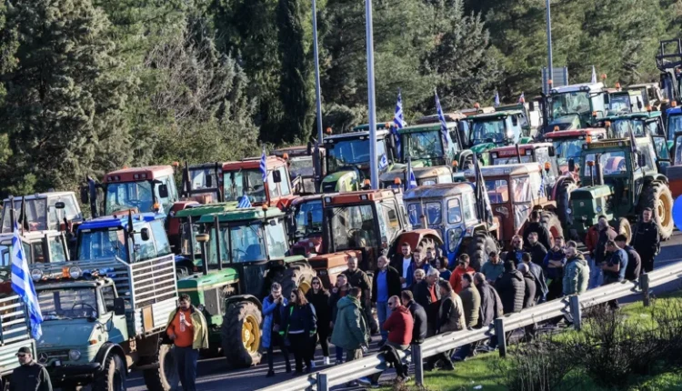 Βήμα-πίσω-δεν-κάνουν-οι-αγρότες-–-Παραμένουν-στα-μπλόκα-τους