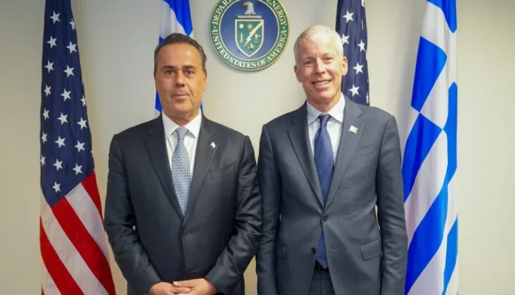 Τετ-α-τετ-Παπασταύρου-με-τον-υπ.-Ενέργειας-των-ΗΠΑ