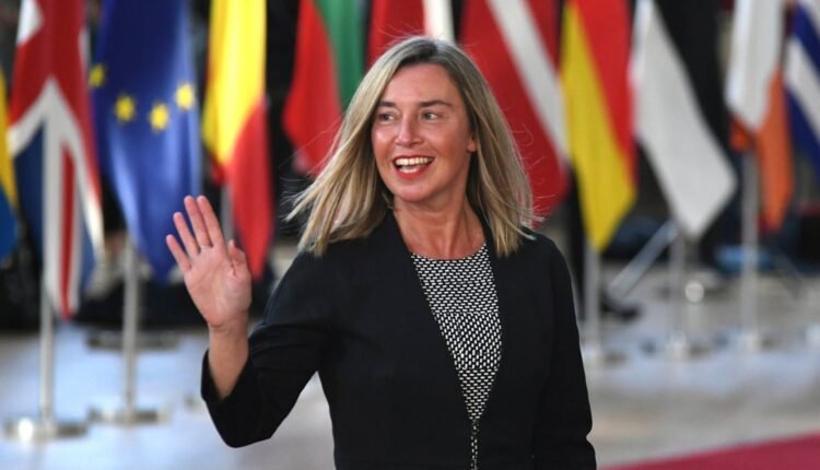 Παραιτήθηκε-η-Μογκερίνι-από-το-Κολέγιο-της-Ευρώπης