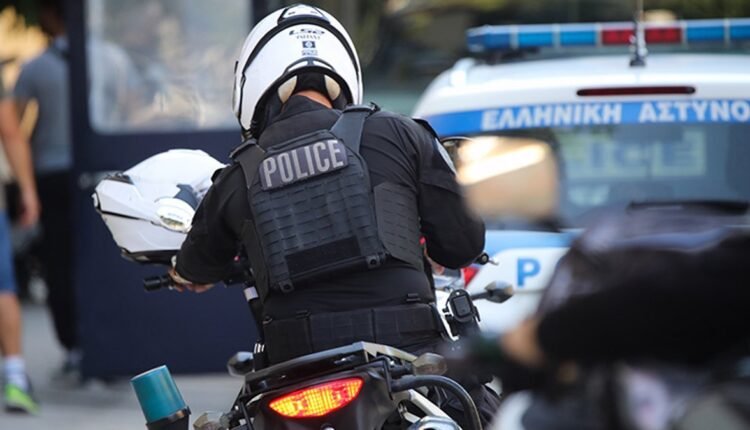 Συμμορία-οδήγησε-σε-δασάκι-48χρονο-τον-ξυλοκόπησε-και-τον-λήστεψε