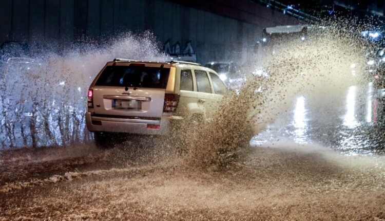 Κλειστή-η-Αθηνών-–-Κορίνθου-λόγω-της-κακοκαιρίας-byron