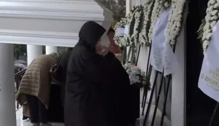 Σε-κλίμα-οδύνης-το-τελευταίο-αντίο-στον-24χρονο-που-έχασε-τη-ζωή-του-στο-τροχαίο-στη-Λούτσα