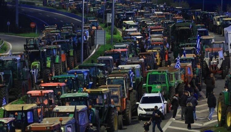 Νέο-αγροτικό-μπλόκο-στην-Εθνική-Οδό