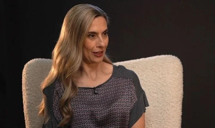 Βίκυ-Βολιώτη-για-την-υιοθετημένη-κόρη-της