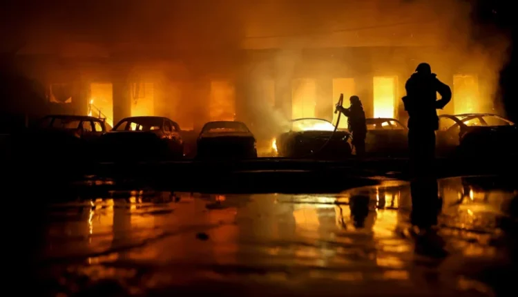 Τουλάχιστον-επτά-τραυματίες-από-ρωσικό-πλήγμα-σε-πολυκατοικία-στην-ουκρανική-περιφέρεια-του-Σούμι