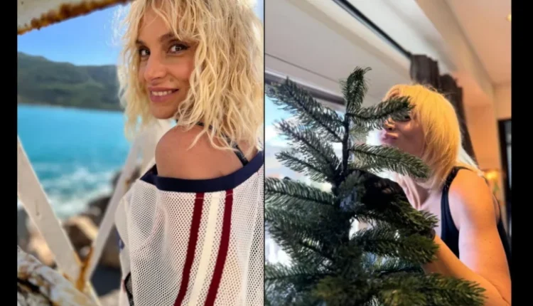 Ζουγανέλη:-Το-μίνιμαλ-σαλόνι-της-και-το-πανύψηλο-Χριστουγεννιάτικο-δέντρο-που-μπήκε-στη-θέση-του