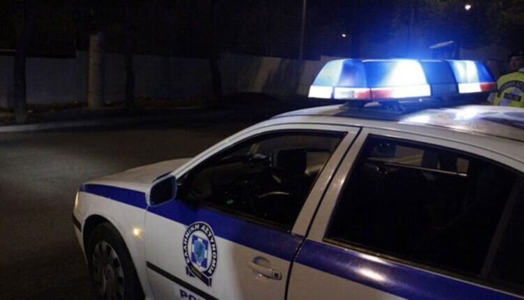 Μολότοφ-κατά-διμοιρίας-των-ΜΑΤ-στα-Εξάρχεια