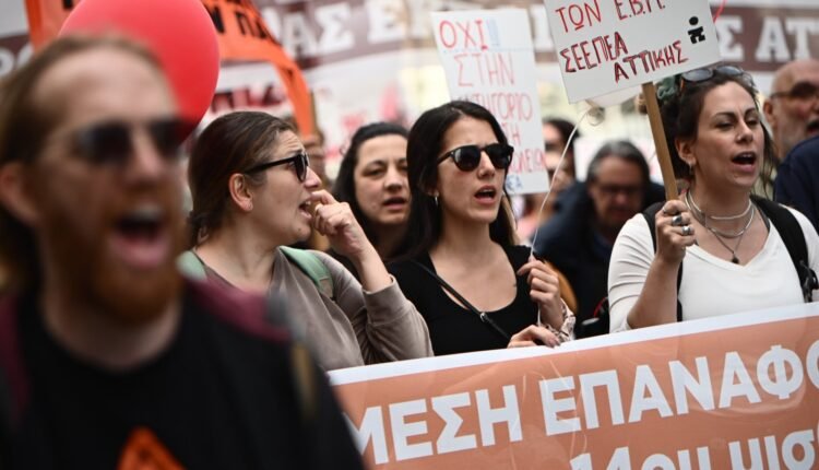 Σχολεία:-«Κλειδώνει»-η-απεργία-των-δασκάλων-πριν-τα-Χριστούγεννα-2025