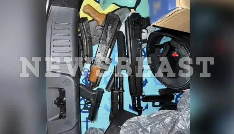 «Συμβόλαιο-θανάτου»-δείχνει-το-βαρύ-οπλοστάσιο-του-37χρονου-Κρητικού-που-συνελήφθη-στα-Καλύβια