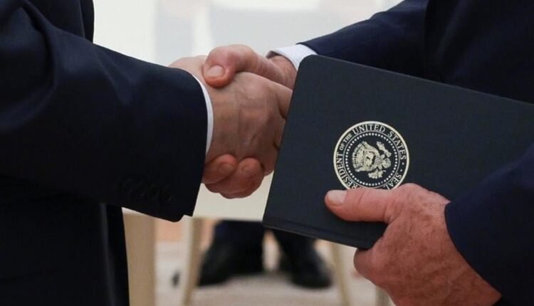 Κρεμλίνο:-Οι-θέσεις-του-Τραμπ-για-το-Ουκρανικό-συμπίπτουν-με-τις-δικές-μας