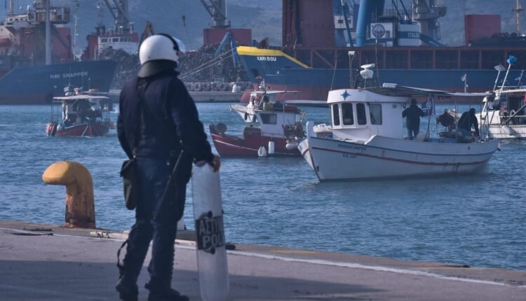 «Συμβολικό-αποκλεισμό»-στο-λιμάνι-Θεσσαλονίκης-σχεδιάζουν-την-Παρασκευή-οι-αγρότες