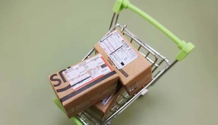 Δασμός-3-ευρώ-σε-μικρά-δέματα-ηλεκτρονικού-εμπορίου-αξίας-κάτω-των-150-ευρώ