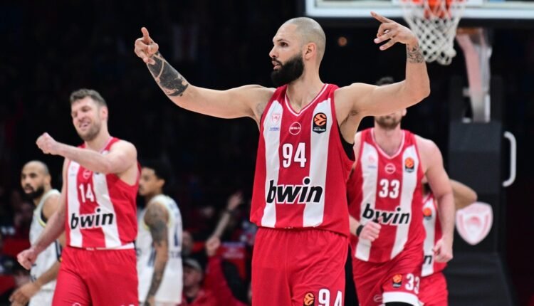 Ολυμπιακός:-Μεγάλη-εμφάνιση-του-Φουρνιέ-και-νίκη-επί-της-Φενέρ