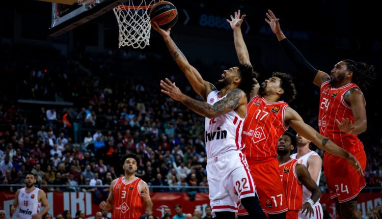 Ολυμπιακός:-Νίκησε-τη-Χάποελ-και-παρέμεινε-στην-κορυφή